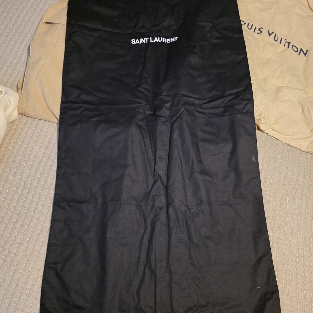 Designer Garmet & Dust Bags - Picture 4 of 7